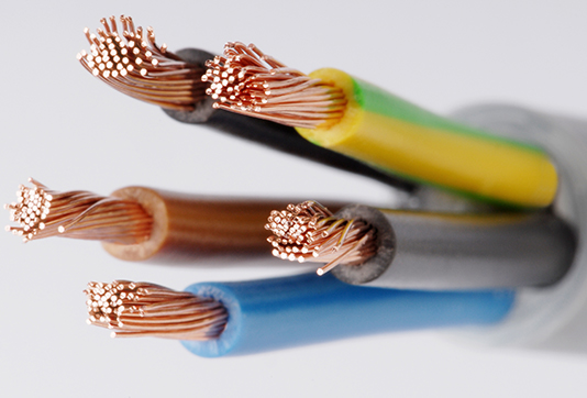 Milyen alkalmakra alkalmasak a különböző típusú tápkábelek?